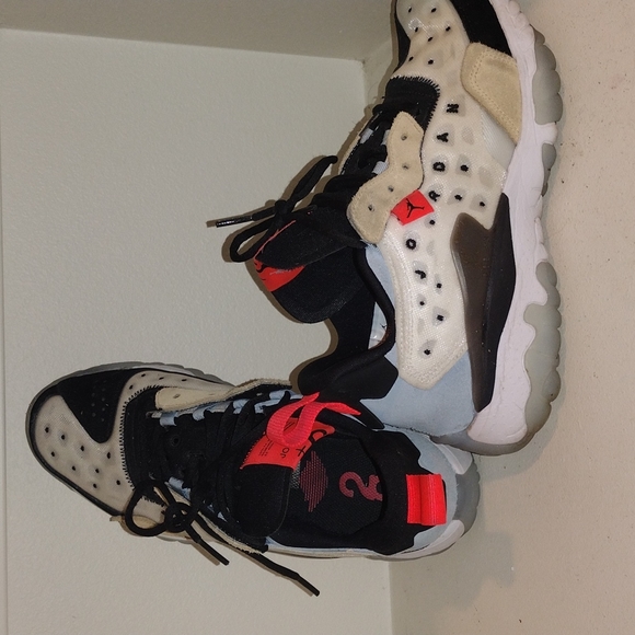 Jordan react trainer sz 8.5 - Picture 2 of 2